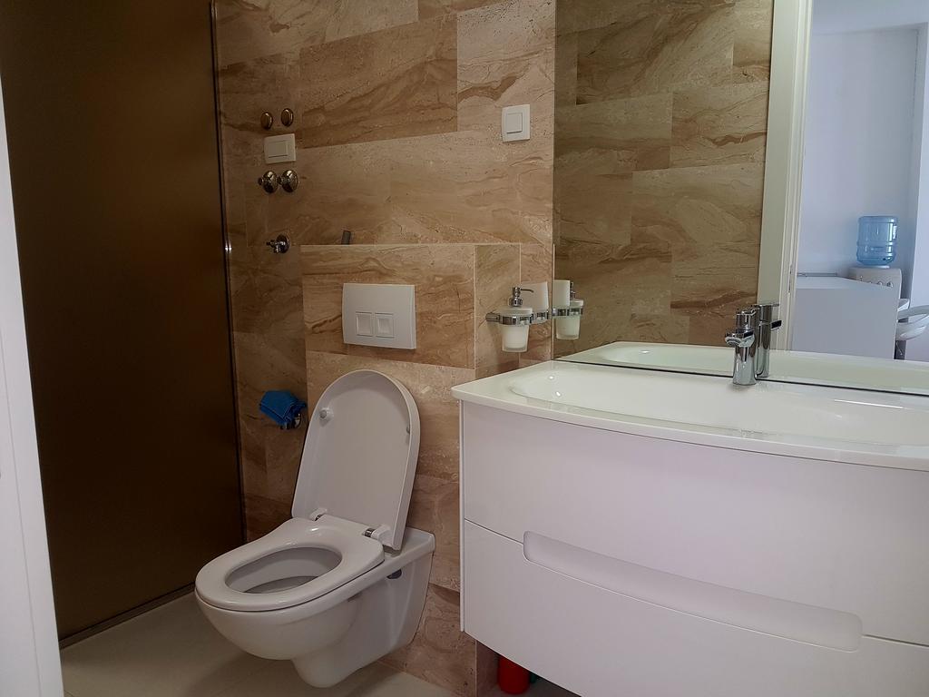 Apartment Tc Lux Vlsb Budva Eksteriør billede