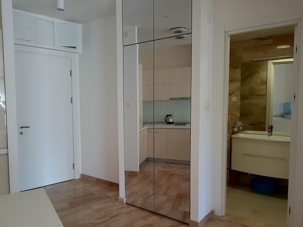 Apartment Tc Lux Vlsb Budva Eksteriør billede