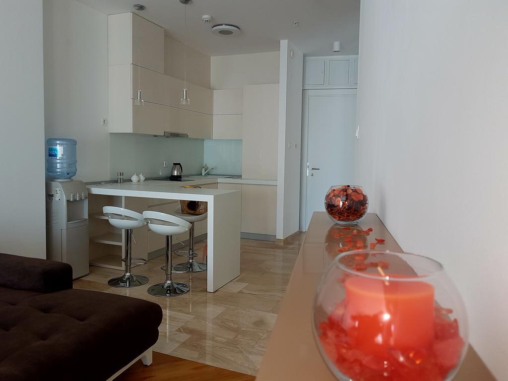 Apartment Tc Lux Vlsb Budva Eksteriør billede